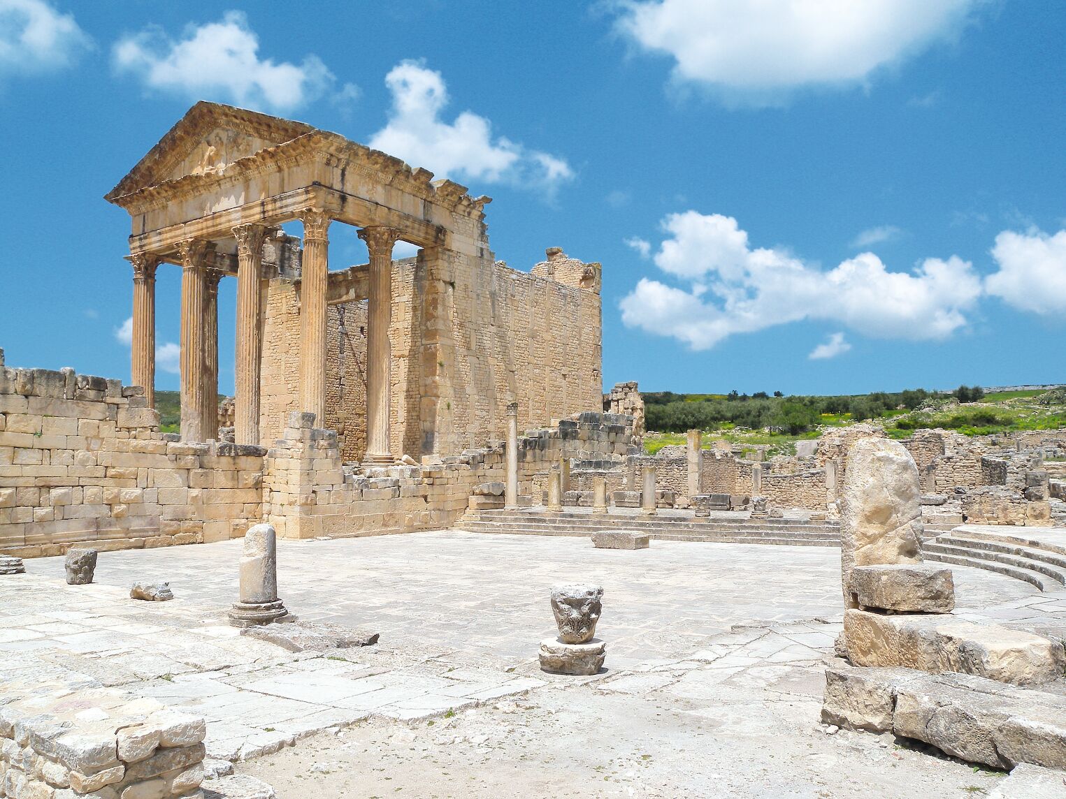 Sur le site romain de Dougga, en Tunisie