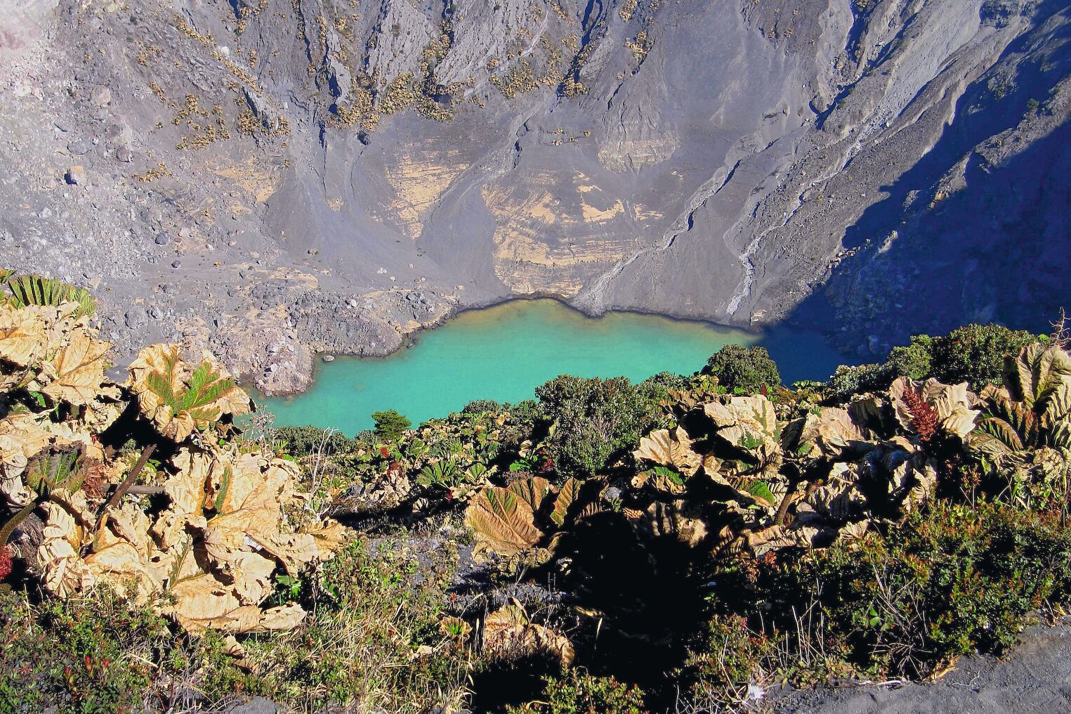 CRI_Irazu_Volcan_00003_AC.jpg Le cratère du volcan Irazú, au Costa Rica